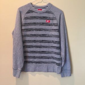 Nike sweatshirt EUC S